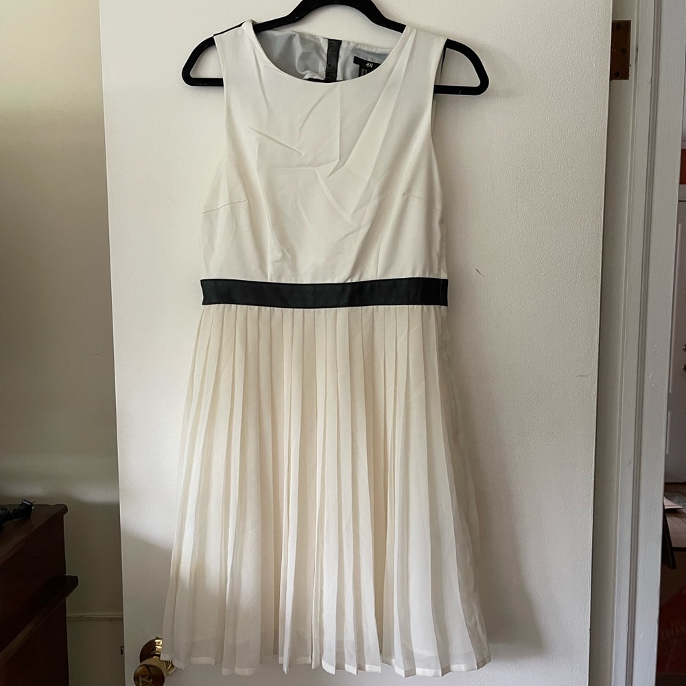 NWT H&M Faux Leather Lining Dress Size 12 - Picture 1 of 4